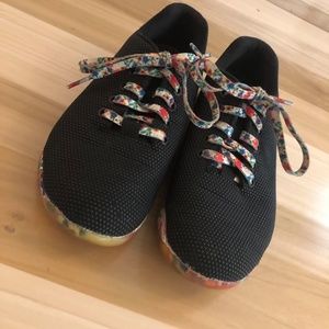 NoBull Daisy trainers. Size 8.